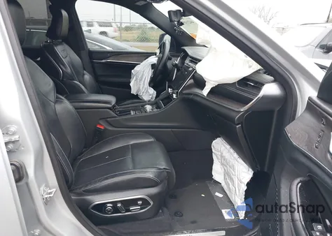 2021 Jeep Grand Cherokee L Overland 4X4 z USA, uszkodzony, nr VIN 1C4RJKDG3M8180119